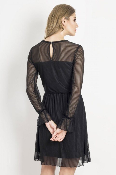 Sukienka Model Swing Black - IVON Sukienka Model Swing Black - IVON