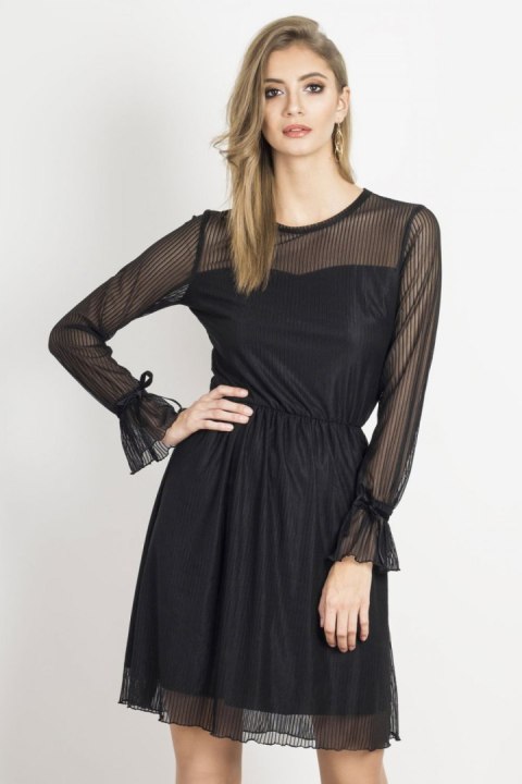 Sukienka Model Swing Black - IVON Sukienka Model Swing Black - IVON