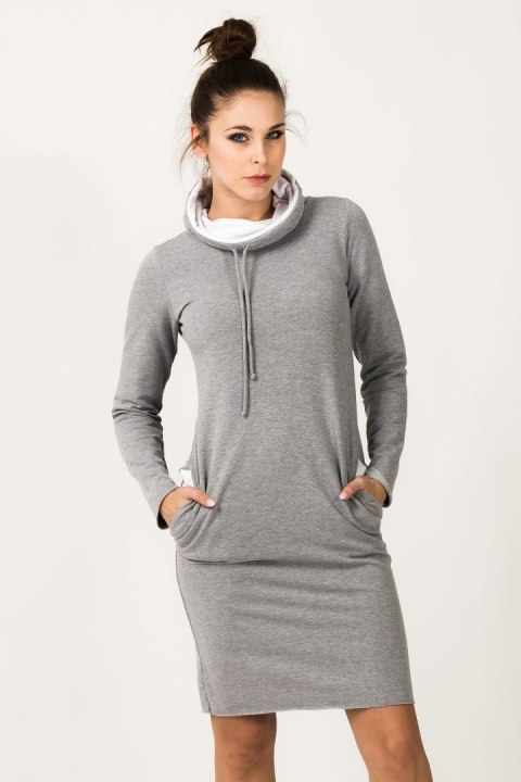 Sukienka Model Kaja 7 Light Grey/White - Tessita Sukienka Model Kaja 7 Light Grey/White - Tessita