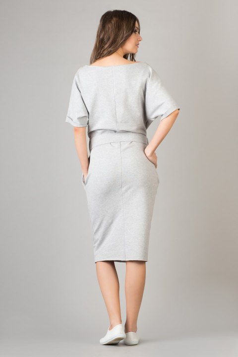 Sukienka Model Aleksandra 8 Light Grey - Tessita Sukienka Model Aleksandra 8 Light Grey - Tessita