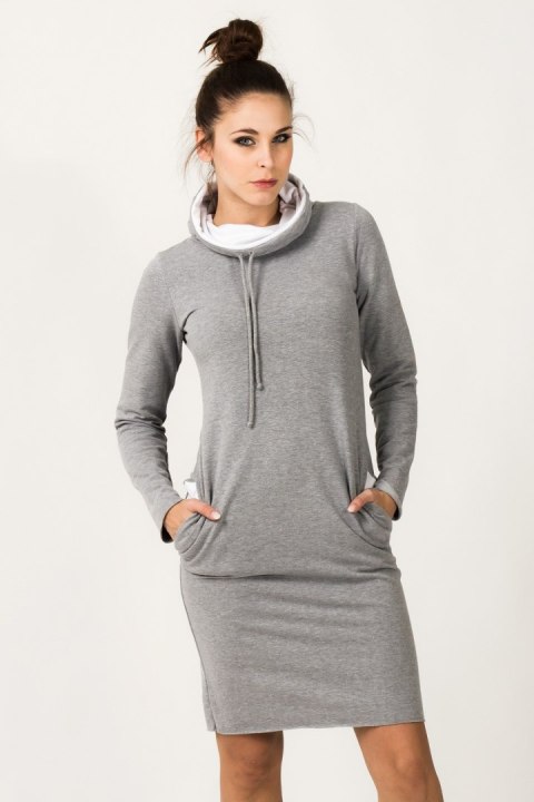 Sukienka model Kaja Light Gray/White - Tessita Sukienka model Kaja Light Gray/White - Tessita