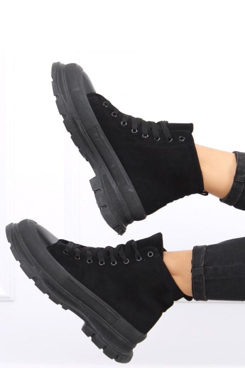 Trampki damskie za kostkę YARA BLACK - Inello Trampki damskie za kostkę YARA BLACK - Inello