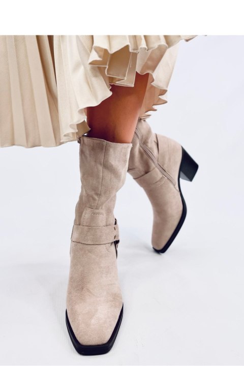 Botki zamszowe kowbojki HARDIN BEIGE - Inello Botki zamszowe kowbojki HARDIN BEIGE - Inello