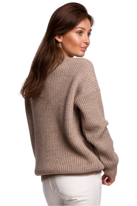 Sweter Damski Model BK052 Cappuccino - BE Knit Sweter Damski Model BK052 Cappuccino - BE Knit