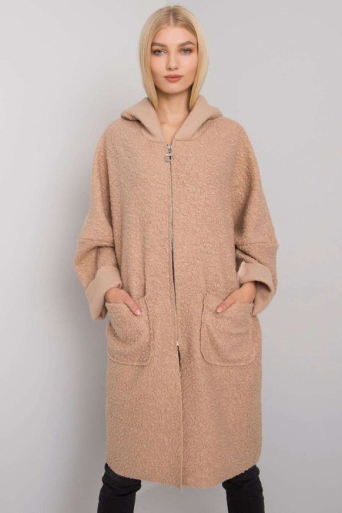 Płaszcz Damski Model TW-PL-BI-21715.63P Beige - Och Bella Płaszcz Damski Model TW-PL-BI-21715.63P Beige - Och Bella