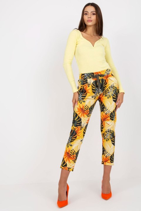 Spodnie Dresowe Model RV-DR-7956.31 Yellow - Relevance Spodnie Dresowe Model RV-DR-7956.31 Yellow - Relevance