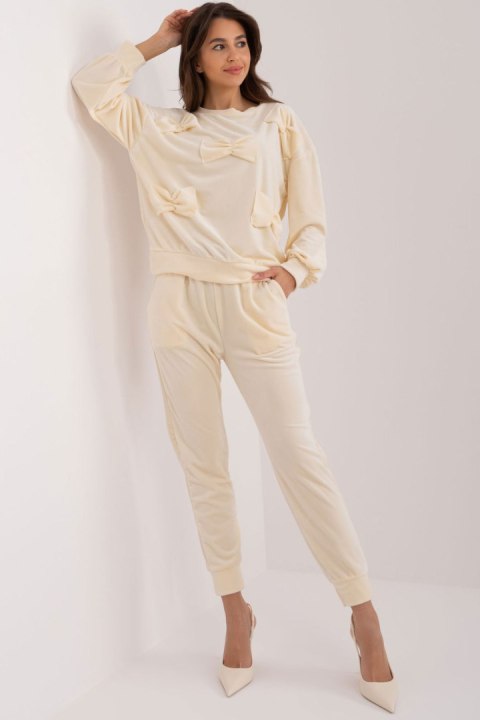 Spodnie Komplet Model DHJ-KMPL-8850.68 Ecru - Italy Moda Spodnie Komplet Model DHJ-KMPL-8850.68 Ecru - Italy Moda