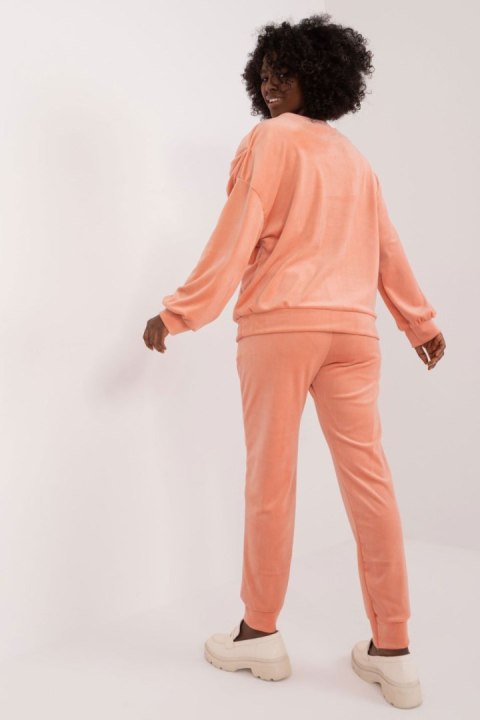 Spodnie Komplet Model DHJ-KMPL-8831.14X Brzoskwinia - Italy Moda Spodnie Komplet Model DHJ-KMPL-8831.14X Brzoskwinia - Italy Moda