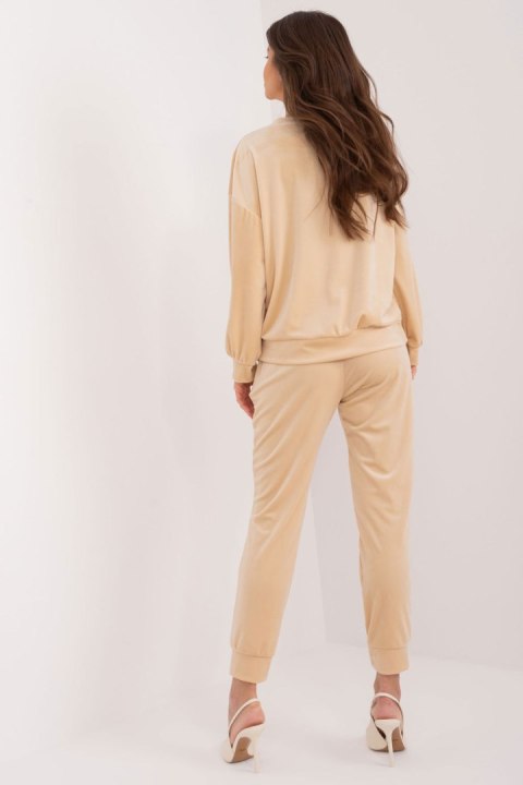 Spodnie Komplet Model DHJ-KMPL-8870.59 Beige - Italy Moda Spodnie Komplet Model DHJ-KMPL-8870.59 Beige - Italy Moda