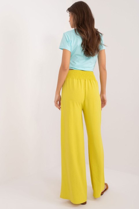 Spodnie Damskie Model DHJ-SP-8390.70 Dark Yellow - Italy Moda Spodnie Damskie Model DHJ-SP-8390.70 Dark Yellow - Italy Moda