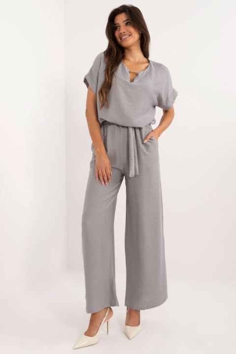 Spodnie Komplet Model DHJ-KMPL-3301.63 Grey - Italy Moda Spodnie Komplet Model DHJ-KMPL-3301.63 Grey - Italy Moda