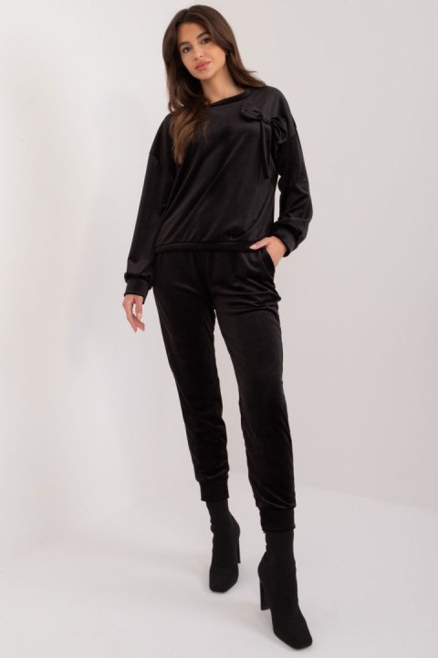 Spodnie Komplet Model DHJ-KMPL-8870.59 Black - Italy Moda Spodnie Komplet Model DHJ-KMPL-8870.59 Black - Italy Moda