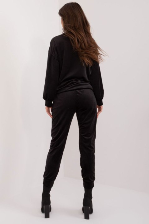Spodnie Komplet Model DHJ-KMPL-8870.59 Black - Italy Moda Spodnie Komplet Model DHJ-KMPL-8870.59 Black - Italy Moda