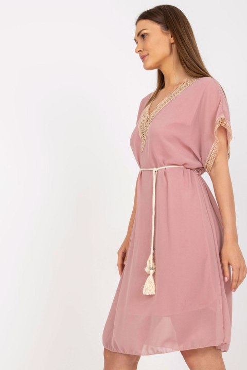 Sukienka Model DHJ-SK-1508.12 Light Pink - Italy Moda Sukienka Model DHJ-SK-1508.12 Light Pink - Italy Moda
