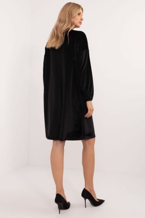 Sukienka Model DHJ-SK-19890.86P Black - Italy Moda Sukienka Model DHJ-SK-19890.86P Black - Italy Moda