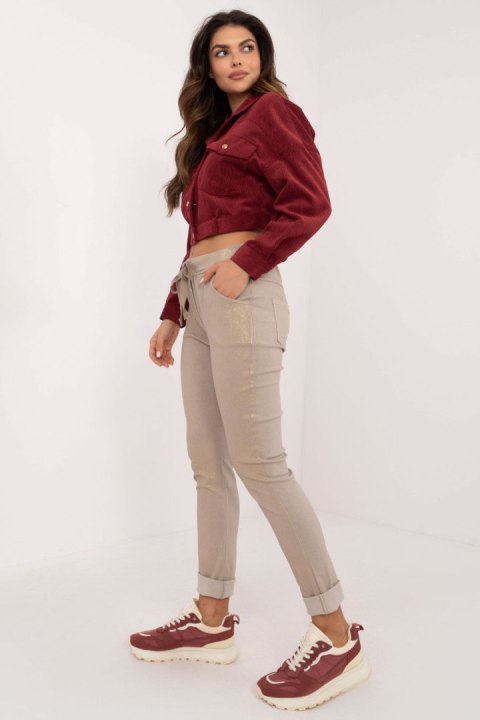Spodnie Damskie Model DHJ-SP-21258.32 Beige - Italy Moda Spodnie Damskie Model DHJ-SP-21258.32 Beige - Italy Moda