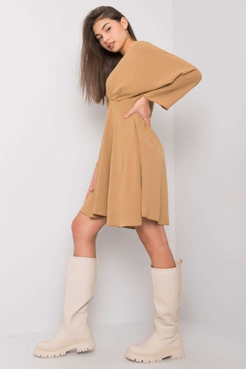 Sukienka Model DHJ-SK-11981B.19 Dark Beige - Italy Moda Sukienka Model DHJ-SK-11981B.19 Dark Beige - Italy Moda