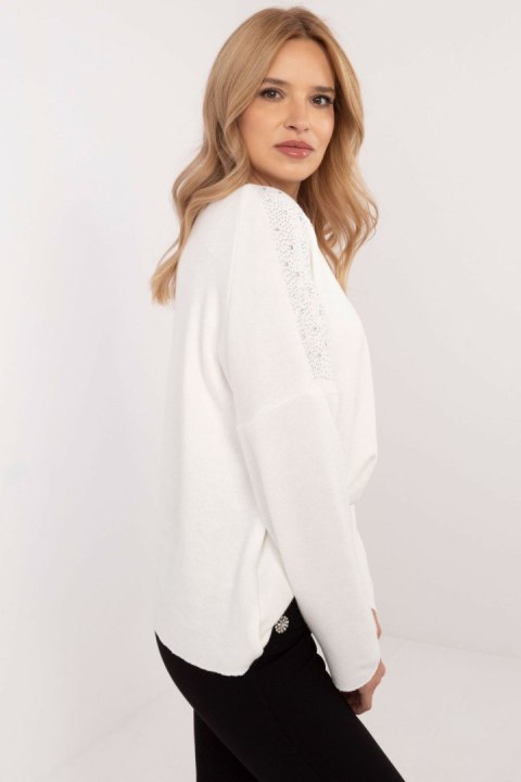 Sweter Damski Model DHJ-SW-17690.21 Ecru - Italy Moda Sweter Damski Model DHJ-SW-17690.21 Ecru - Italy Moda