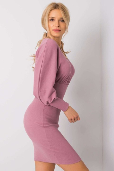 Sukienka Model RV-SK-6079.65 Dark Pink - Rue Paris Sukienka Model RV-SK-6079.65 Dark Pink - Rue Paris