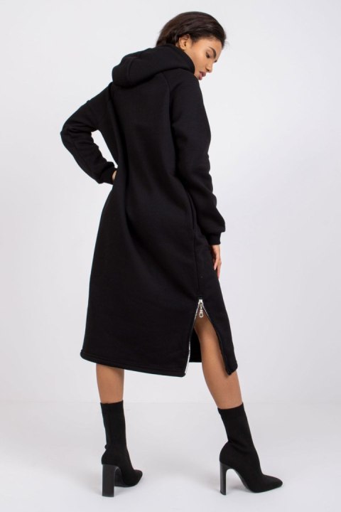 Sukienka Model RV-SK-7463.24X Black - Rue Paris Sukienka Model RV-SK-7463.24X Black - Rue Paris