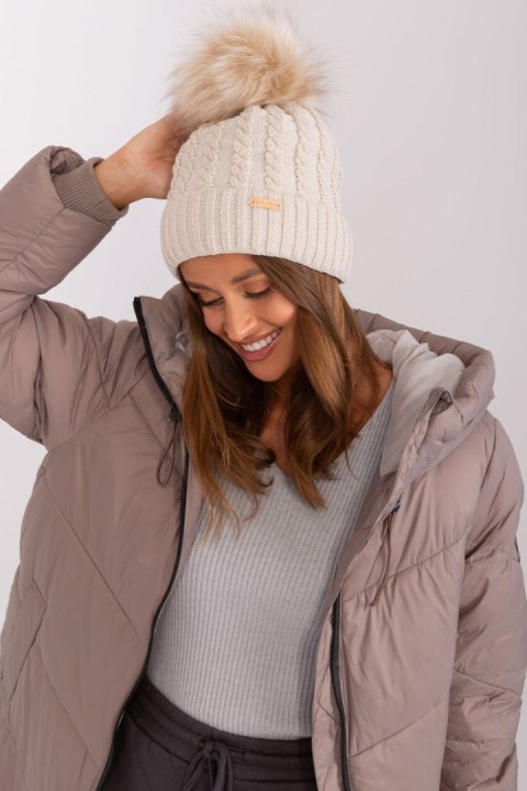 Czapka Damska Model JK-CZ-10.51 Beige - Rue Paris Czapka Damska Model JK-CZ-10.51 Beige - Rue Paris