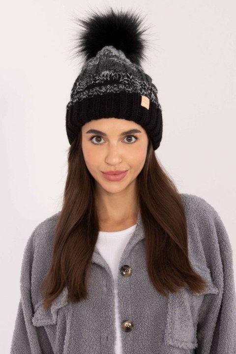 Czapka Model JK-CZ-52.17 Black - Rue Paris Czapka Model JK-CZ-52.17 Black - Rue Paris