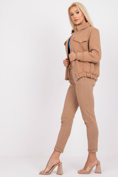Kurtka Damska Model RV-KR-007.95P Camel - Rue Paris Kurtka Damska Model RV-KR-007.95P Camel - Rue Paris