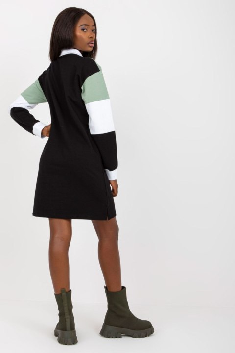 Sukienka Model RV-SK-8072.20P Black/Green - Rue Paris Sukienka Model RV-SK-8072.20P Black/Green - Rue Paris