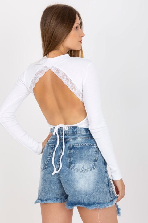Bluzka Model RV-BZ-7987.49 White - Rue Paris Bluzka Model RV-BZ-7987.49 White - Rue Paris