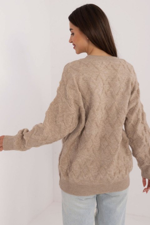 Sweter Damski Model AT-SW-2361.61 Beige - AT Sweter Damski Model AT-SW-2361.61 Beige - AT