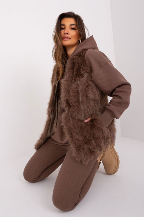 Kamizelka Model AT-KZ-2375.00P Brown - AT Kamizelka Model AT-KZ-2375.00P Brown - AT