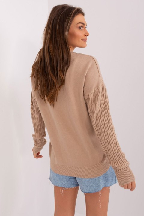 Sweter Damski Model AT-SW-2338.14P Beige - AT Sweter Damski Model AT-SW-2338.14P Beige - AT
