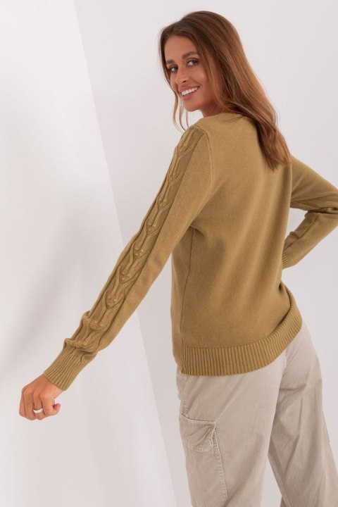 Sweter Damski Model AT-SW-2329.98P Oliwka - AT Sweter Damski Model AT-SW-2329.98P Oliwka - AT