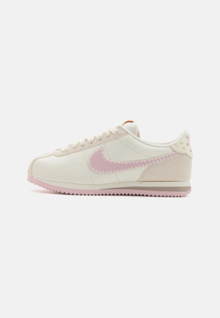 Buty Nike Cortez Białe Valentine's Day - HV6012-161