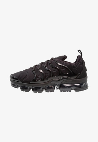 Buty Nike Air VaporMax Plus “Triple Black” - 924453-004