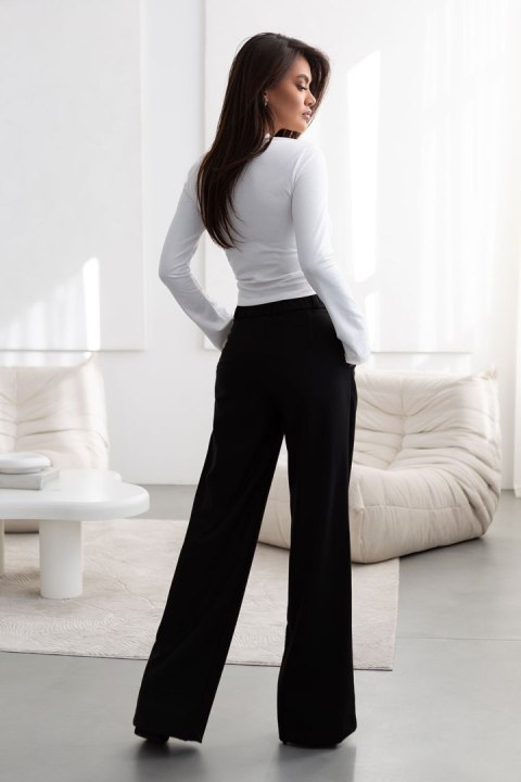 Bluzka Model Rose B61 Ecru - IVON Bluzka Model Rose B61 Ecru - IVON