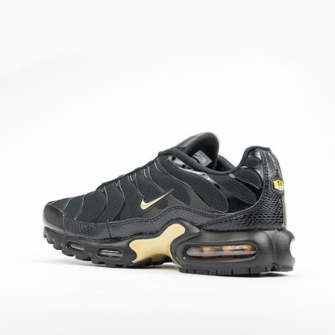 Buty NIKE Air Max Plus TN - Czarny, złoty - Black Metalic Gold DC4118-001 Buty NIKE Air Max Plus TN - Czarny, złoty - Black Metalic Gold DC4118-001