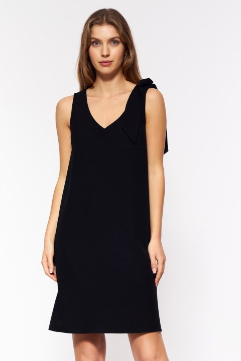Czarna sukienka z szarfą S198 Black - Nife Czarna sukienka z szarfą S198 Black - Nife